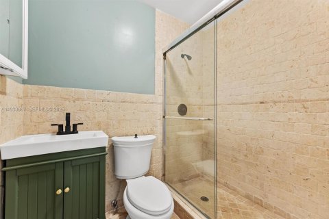 Casa en venta en Biscayne Park, Florida, 4 dormitorios, 234.02 m2 № 1993385 - foto 29