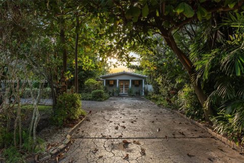 Casa en venta en Biscayne Park, Florida, 4 dormitorios, 234.02 m2 № 1993385 - foto 2