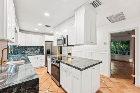 Casa en venta en Biscayne Park, Florida, 4 dormitorios, 234.02 m2 № 1993385 - foto 9