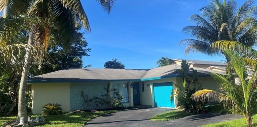 Дом в Дейви, Флорида 3 спальни, 149.39м2 № 1921838