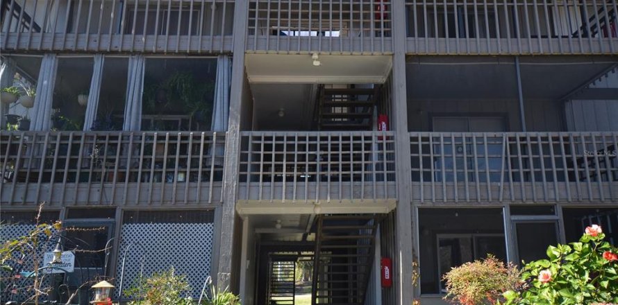 Condominio en Gainesville, Florida, 2 dormitorios  № 1554446