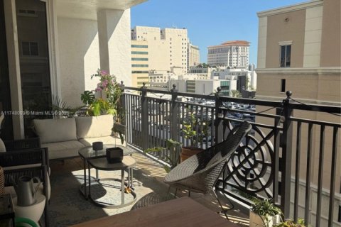 Condo in Coral Gables, Florida, 2 bedrooms  № 1864916 - photo 7
