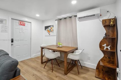 Copropriété à louer à Hollywood, Floride: 1 chambre, 50.54 m2 № 1960001 - photo 8