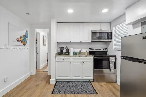 Copropriété à louer à Hollywood, Floride: 1 chambre, 50.54 m2 № 1960001 - photo 10