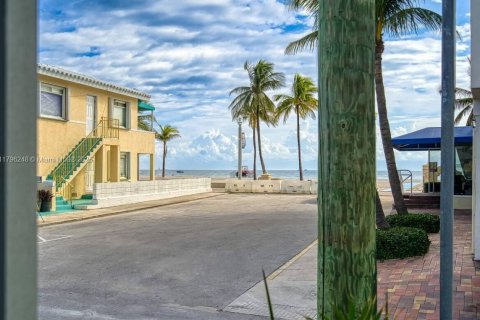 Copropriété à louer à Hollywood, Floride: 1 chambre, 50.54 m2 № 1960001 - photo 6