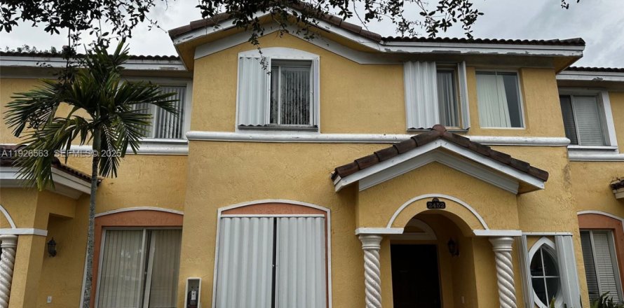 Touwnhouse à Homestead, Floride 3 chambres, 132.2 m2 № 1986478