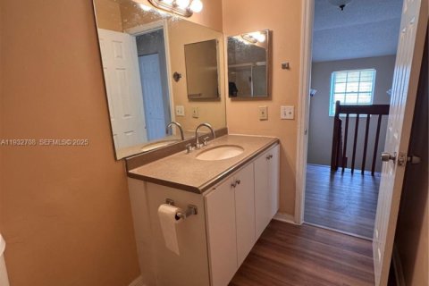 Снять в аренду виллу или дом в Мирамар, Флорида 3 спальни, 145.76м2, № 1991596 - фото 20