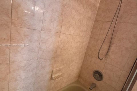 Снять в аренду виллу или дом в Мирамар, Флорида 3 спальни, 145.76м2, № 1991596 - фото 21