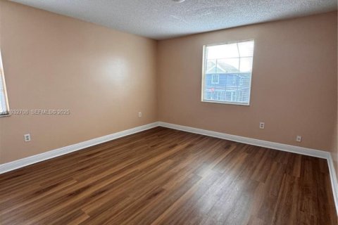 Снять в аренду виллу или дом в Мирамар, Флорида 3 спальни, 145.76м2, № 1991596 - фото 15