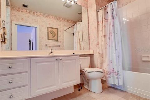 Townhouse in Sarasota, Florida 3 bedrooms, 171.5 sq.m. № 1826172 - photo 5