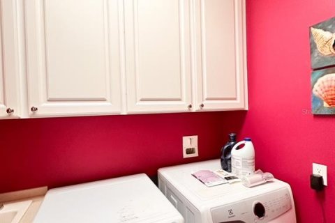 Townhouse in Sarasota, Florida 3 bedrooms, 171.5 sq.m. № 1826172 - photo 12