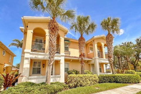 Townhouse in Sarasota, Florida 3 bedrooms, 171.5 sq.m. № 1826172 - photo 1