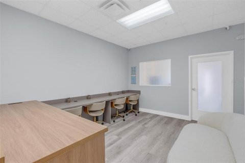 Propiedad comercial en venta en Orlando, Florida, 78.04 m2 № 2350340 - foto 6