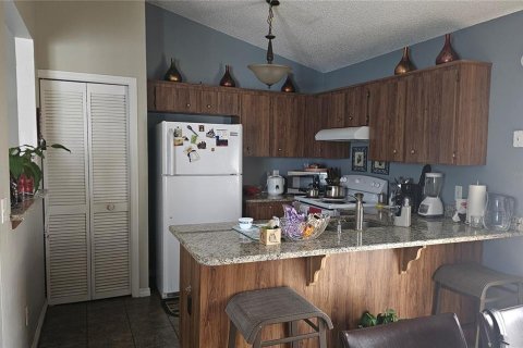 House in Orlando, Florida 2 bedrooms, 90.12 sq.m. № 2098864 - photo 5