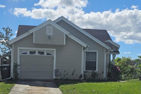 House in Orlando, Florida 2 bedrooms, 90.12 sq.m. № 2098864