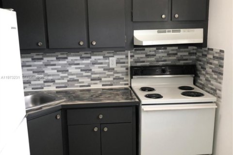 Copropriété à louer à Palmetto Bay, Floride: 1 chambre, 61.69 m2 № 2040921 - photo 4