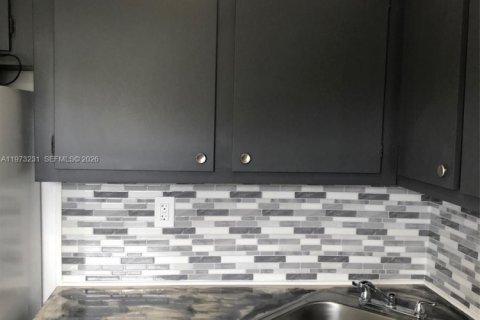 Copropriété à louer à Palmetto Bay, Floride: 1 chambre, 61.69 m2 № 2040921 - photo 5