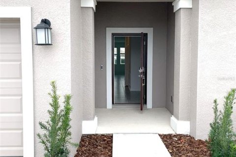 Villa ou maison à louer à Kissimmee, Floride: 4 chambres, 171.22 m2 № 2391386 - photo 2