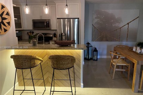 Appartement à louer à Miami, Floride: 2 chambres, 98.01 m2 № 2027568 - photo 27