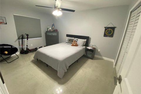 Appartement à louer à Miami, Floride: 2 chambres, 98.01 m2 № 2027568 - photo 13