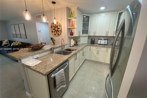 Appartement à louer à Miami, Floride: 2 chambres, 98.01 m2 № 2027568 - photo 10