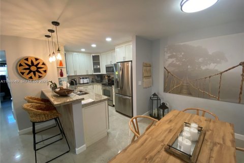 Appartement à louer à Miami, Floride: 2 chambres, 98.01 m2 № 2027568 - photo 5