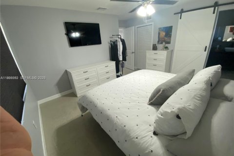 Appartement à louer à Miami, Floride: 2 chambres, 98.01 m2 № 2027568 - photo 20