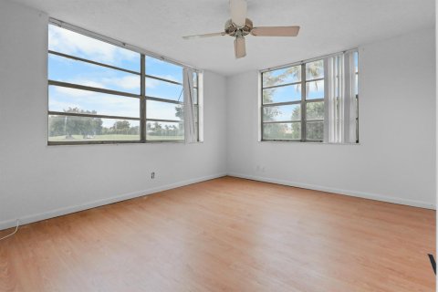 Condo in Margate, Florida, 2 bedrooms  № 2147138 - photo 6