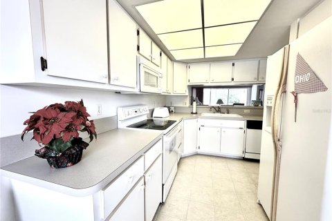 Copropriété à louer à Lake Suzy, Floride: 2 chambres, 106.84 m2 № 1827215 - photo 10