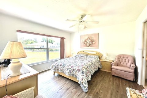 Copropriété à louer à Lake Suzy, Floride: 2 chambres, 106.84 m2 № 1827215 - photo 12