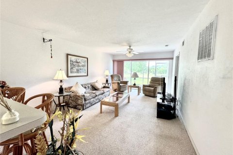 Copropriété à louer à Lake Suzy, Floride: 2 chambres, 106.84 m2 № 1827215 - photo 6