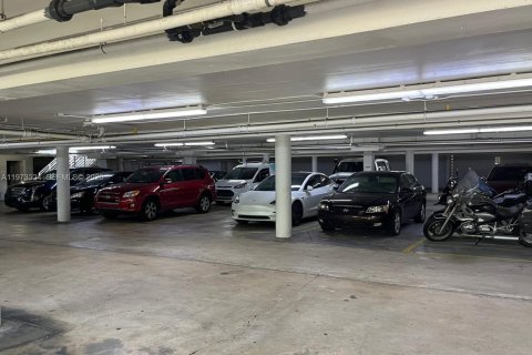 Apartment in Miami Beach, Florida 1 bedroom, 60.01 sq.m. № 2036439 - photo 20