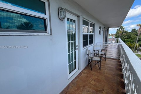 Apartment in Miami Beach, Florida 1 bedroom, 60.01 sq.m. № 2036439 - photo 16