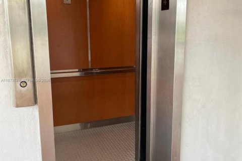 Apartment in Miami Beach, Florida 1 bedroom, 60.01 sq.m. № 2036439 - photo 5