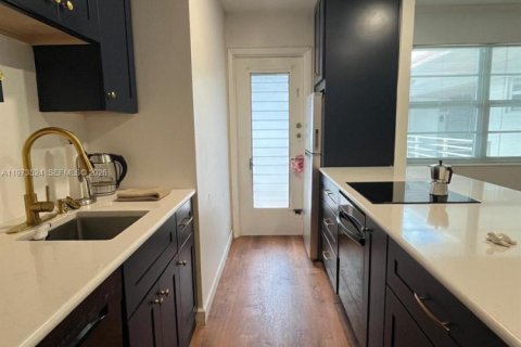 Apartment in Miami Beach, Florida 1 bedroom, 60.01 sq.m. № 2036439 - photo 11