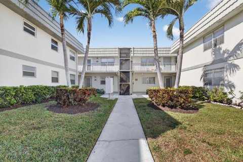 Condo à Delray Beach, Floride, 2 chambres  № 2194469