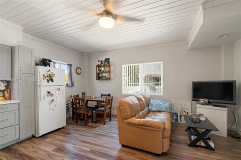 Casa en venta en Key Largo, Florida, 4 dormitorios № 1984446 - foto 26