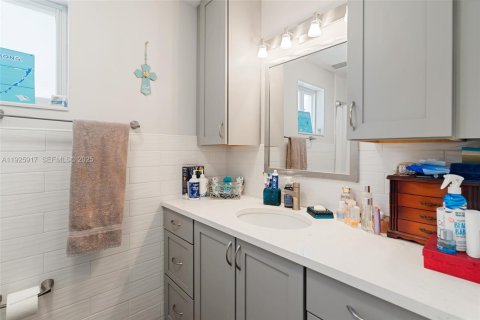 Casa en venta en Key Largo, Florida, 4 dormitorios № 1984446 - foto 29