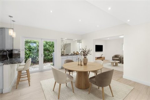 Купить виллу или дом в Майами, Флорида 5 спален, 453.46м2, № 2026611 - фото 6