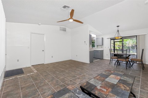 Villa ou maison à vendre à Englewood, Floride: 2 chambres, 97.18 m2 № 2232551 - photo 8