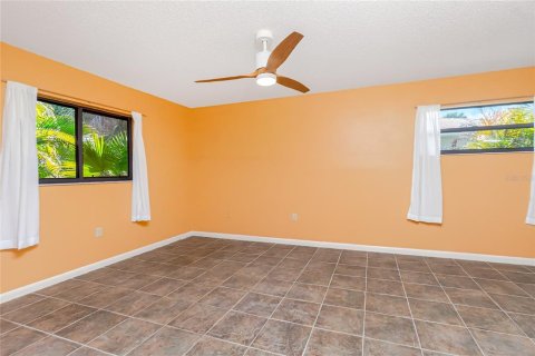 Villa ou maison à vendre à Englewood, Floride: 2 chambres, 97.18 m2 № 2232551 - photo 22