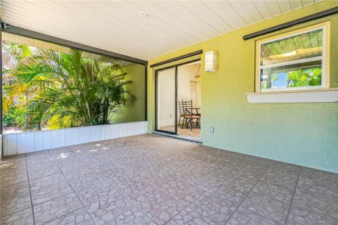 Villa ou maison à vendre à Englewood, Floride: 2 chambres, 97.18 m2 № 2232551 - photo 12