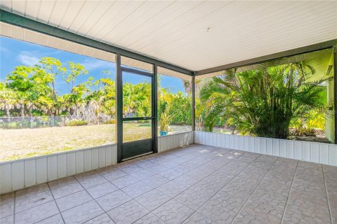 Villa ou maison à vendre à Englewood, Floride: 2 chambres, 97.18 m2 № 2232551 - photo 13