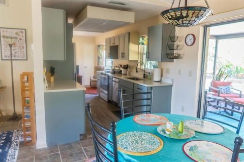 Villa ou maison à vendre à Englewood, Floride: 2 chambres, 97.18 m2 № 2232551 - photo 9