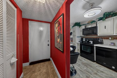 Condo in Lauderhill, Florida, 2 bedrooms  № 2190955 - photo 30
