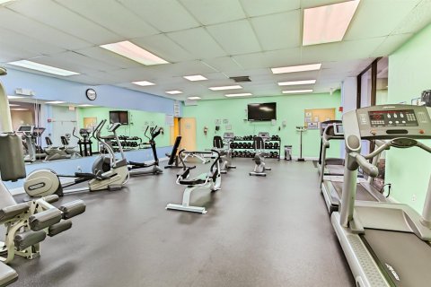 Condo in Lauderhill, Florida, 2 bedrooms  № 2190955 - photo 10