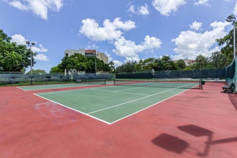 Condo in Lauderhill, Florida, 2 bedrooms  № 2190955 - photo 7