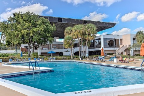 Condo in Lauderhill, Florida, 2 bedrooms  № 2190955 - photo 16