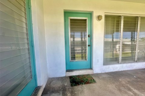 House in Hollywood, Florida 2 bedrooms, 98.2 sq.m. № 2071891 - photo 18