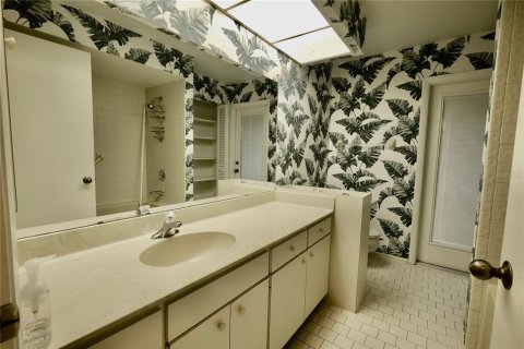 Купить виллу или дом в Сарасота, Флорида 9 комнат, 250.46м2, № 1734919 - фото 21